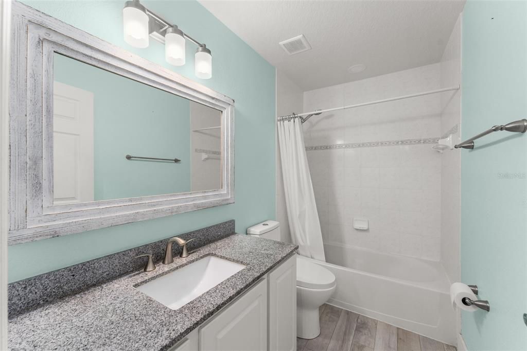 Под контрактом: $719,000 (4 спален, 3 ванн, 3137 Квадратных фут)