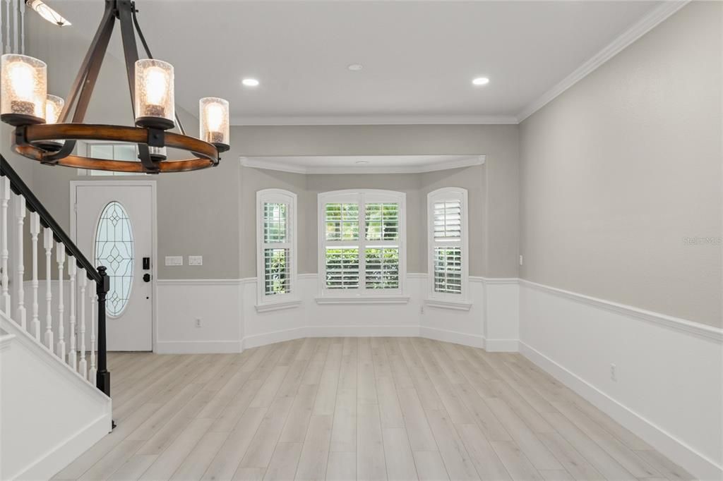 Под контрактом: $719,000 (4 спален, 3 ванн, 3137 Квадратных фут)