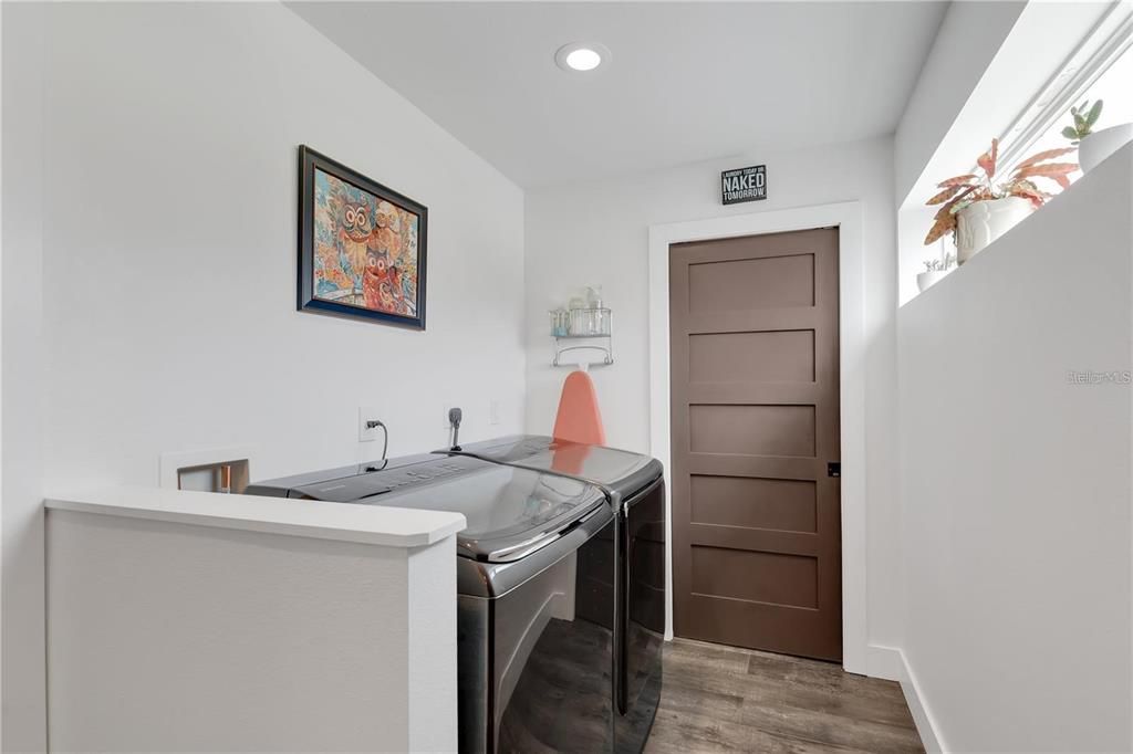 For Sale: $849,000 (0 beds, 0 baths, 2305 Square Feet)