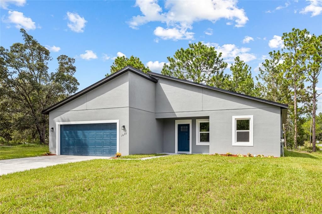 На продажу: $299,900 (4 спален, 2 ванн, 1833 Квадратных фут)