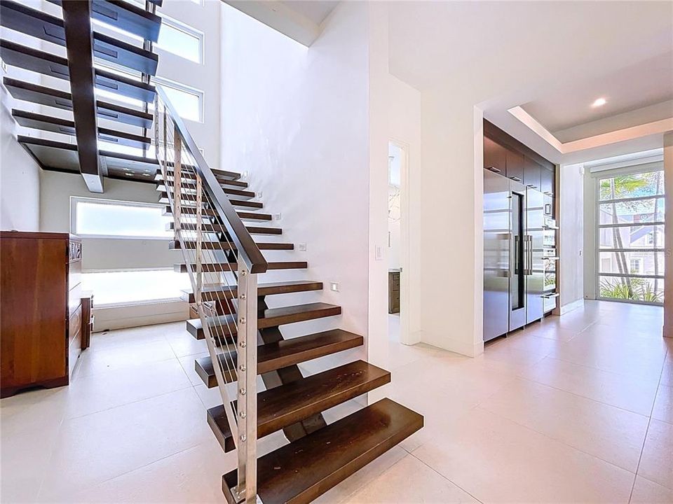 В аренду: $20,000 (5 спален, 4 ванн, 4000 Квадратных фут)