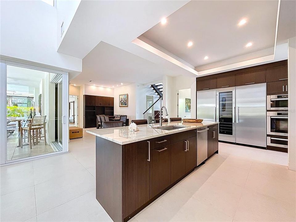 В аренду: $20,000 (5 спален, 4 ванн, 4000 Квадратных фут)