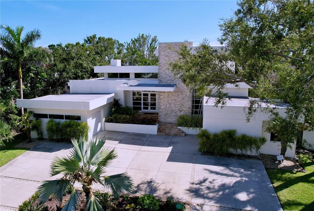 В аренду: $20,000 (5 спален, 4 ванн, 4000 Квадратных фут)