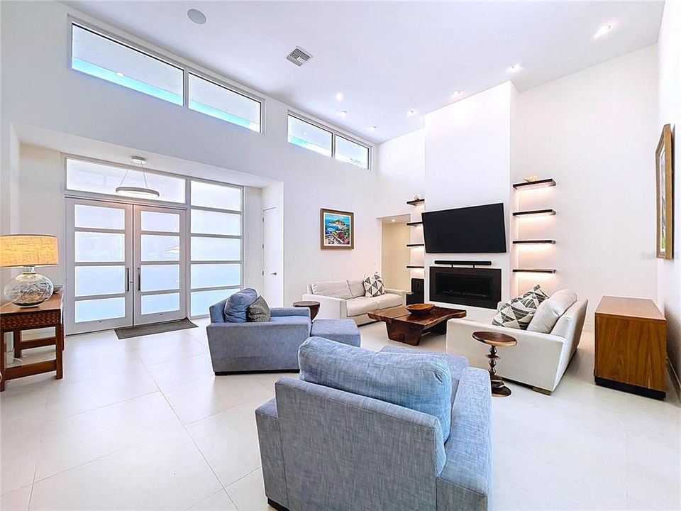 В аренду: $20,000 (5 спален, 4 ванн, 4000 Квадратных фут)