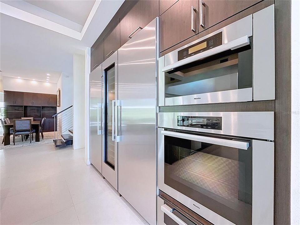 В аренду: $20,000 (5 спален, 4 ванн, 4000 Квадратных фут)