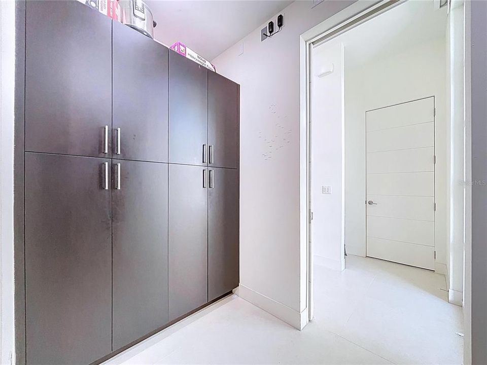 В аренду: $20,000 (5 спален, 4 ванн, 4000 Квадратных фут)