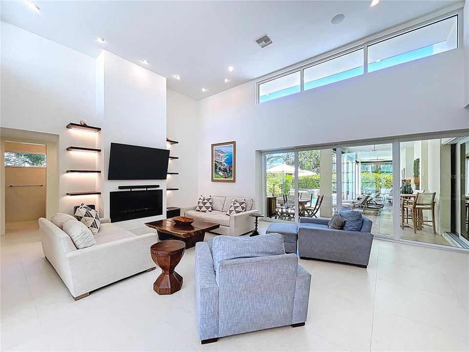 В аренду: $20,000 (5 спален, 4 ванн, 4000 Квадратных фут)