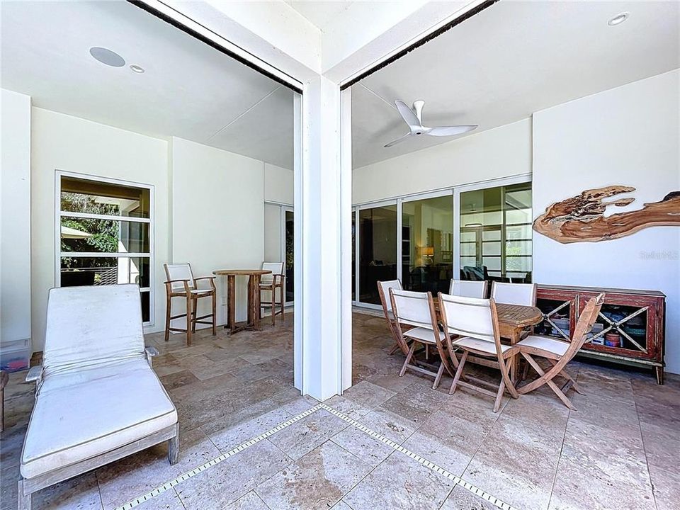 В аренду: $20,000 (5 спален, 4 ванн, 4000 Квадратных фут)