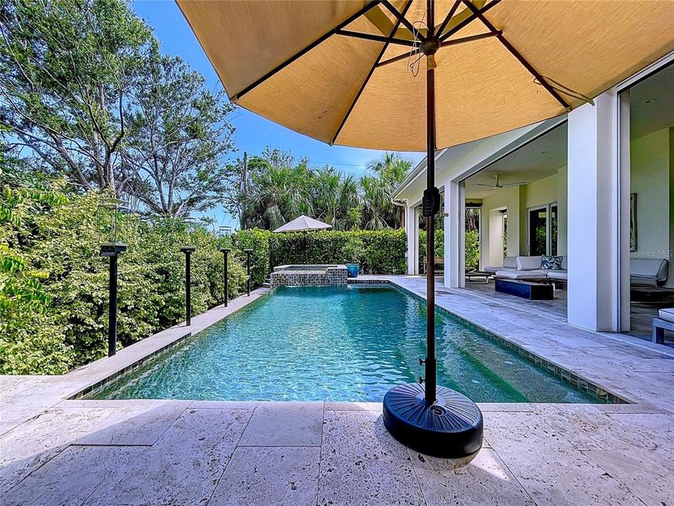 В аренду: $20,000 (5 спален, 4 ванн, 4000 Квадратных фут)