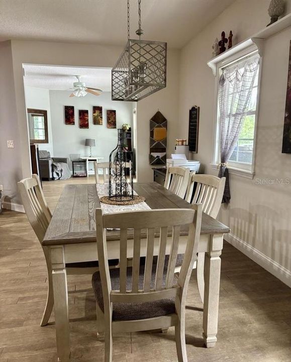 待售: $529,900 (4 贝兹, 3 浴室, 2653 平方英尺)