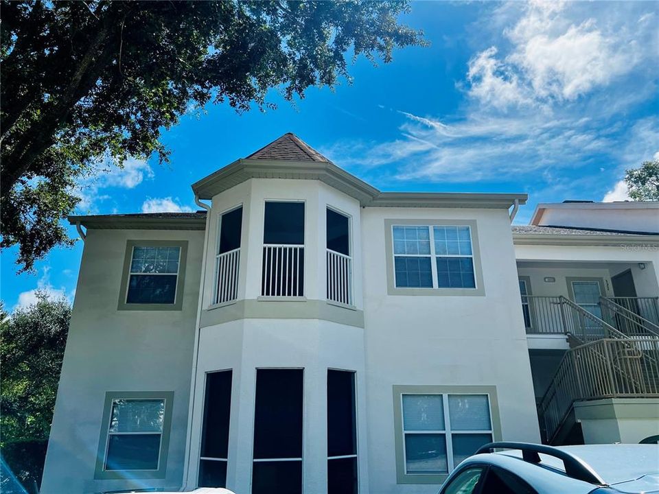 For Sale: $159,900 (2 beds, 2 baths, 1034 Square Feet)