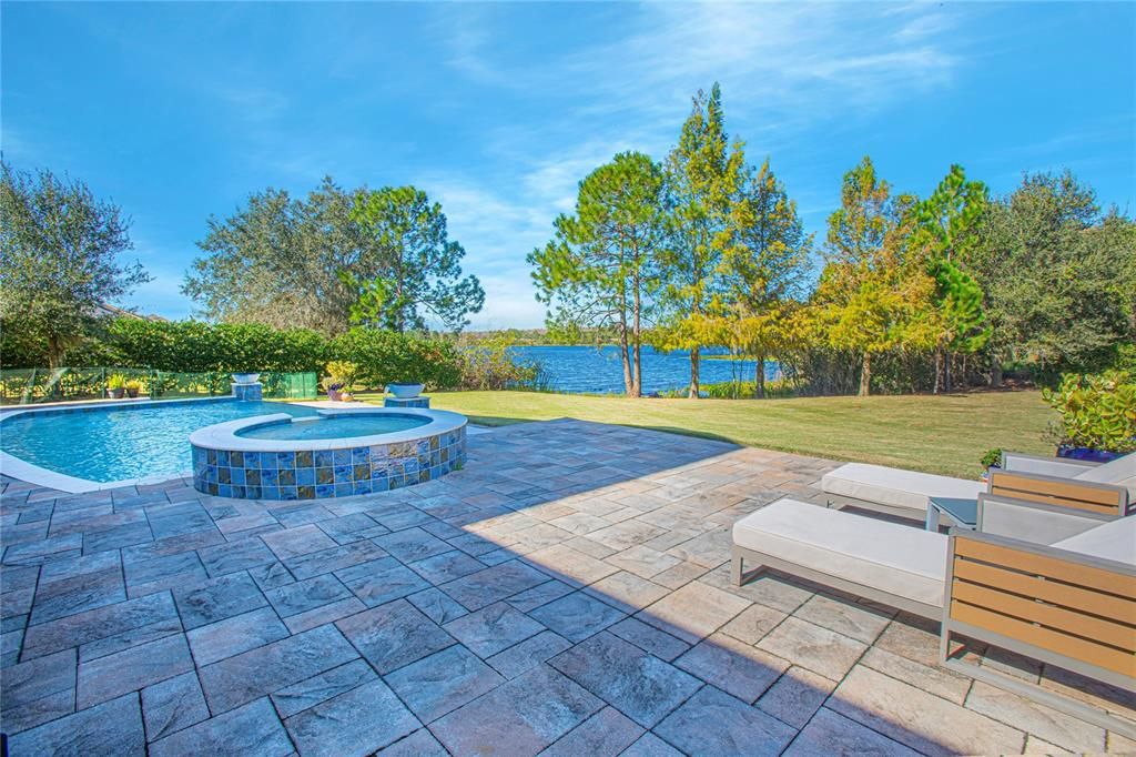 Active With Contract: $2,500,000 (5 beds, 5 baths, 5536 Square Feet)