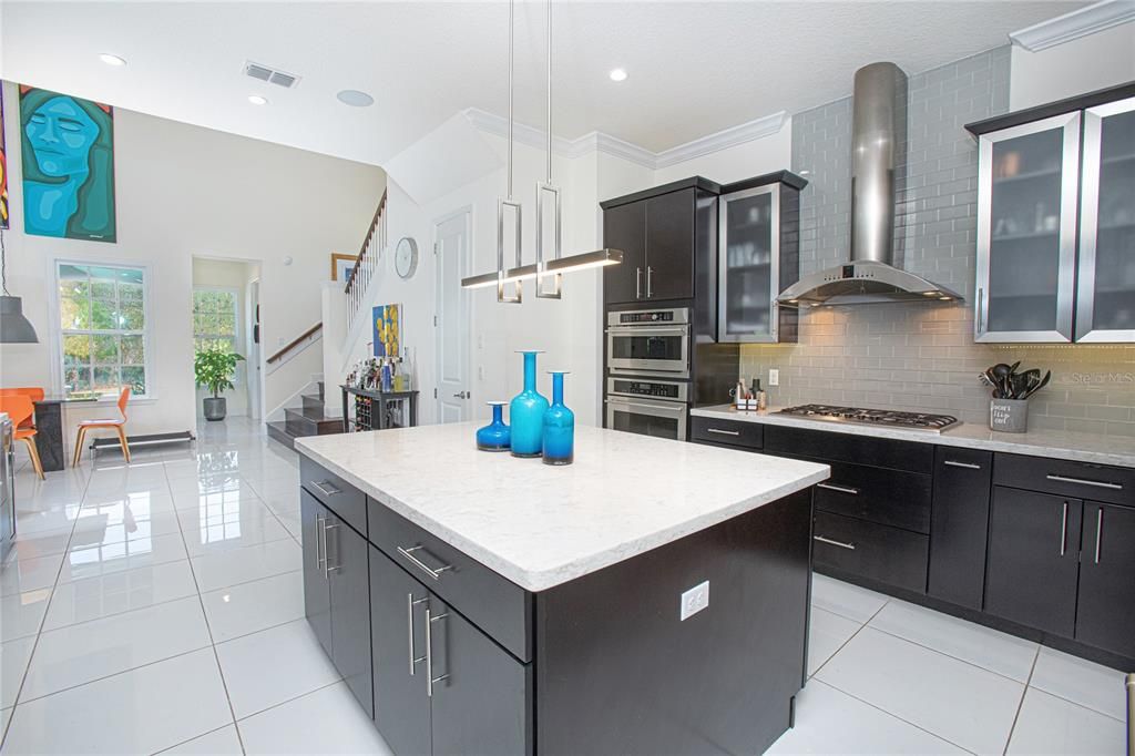 Active With Contract: $2,500,000 (5 beds, 5 baths, 5536 Square Feet)