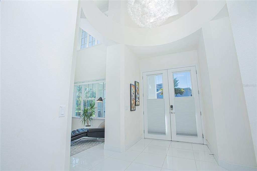 Active With Contract: $2,500,000 (5 beds, 5 baths, 5536 Square Feet)