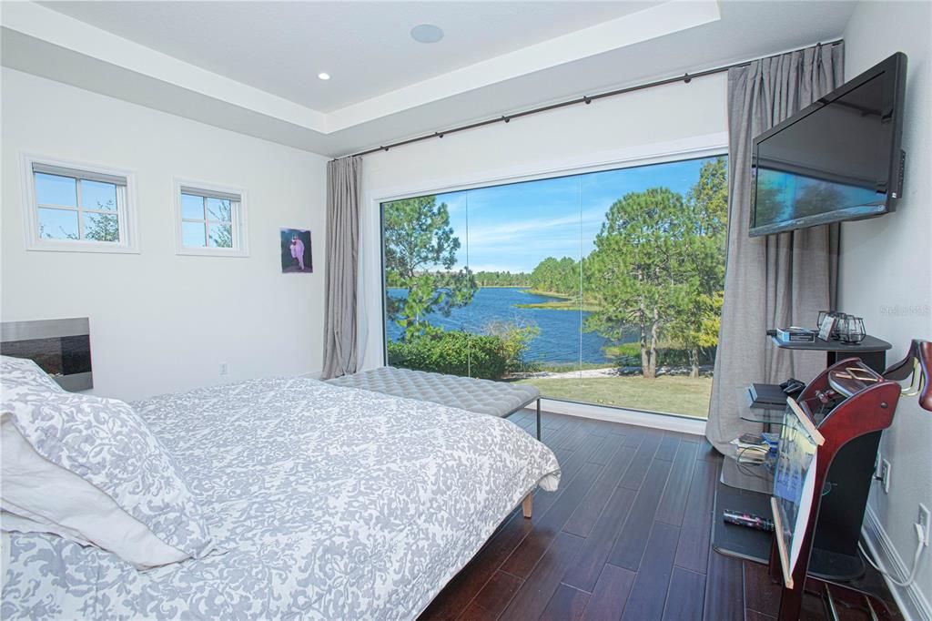 Active With Contract: $2,500,000 (5 beds, 5 baths, 5536 Square Feet)