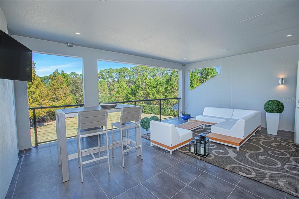 Active With Contract: $2,500,000 (5 beds, 5 baths, 5536 Square Feet)