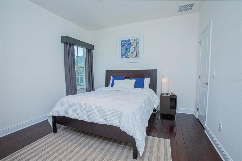 Active With Contract: $2,500,000 (5 beds, 5 baths, 5536 Square Feet)