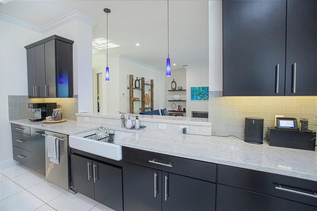 Active With Contract: $2,500,000 (5 beds, 5 baths, 5536 Square Feet)