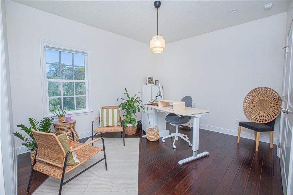 Active With Contract: $2,500,000 (5 beds, 5 baths, 5536 Square Feet)