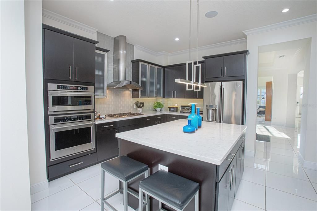 Active With Contract: $2,500,000 (5 beds, 5 baths, 5536 Square Feet)