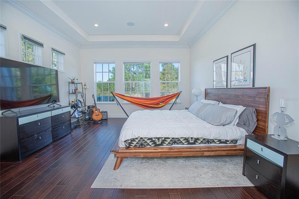 Active With Contract: $2,500,000 (5 beds, 5 baths, 5536 Square Feet)