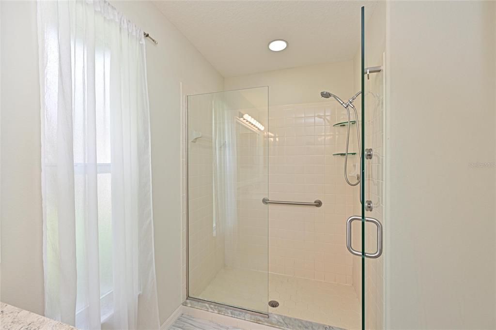 En Venta: $399,000 (2 camas, 2 baños, 1638 Pies cuadrados)