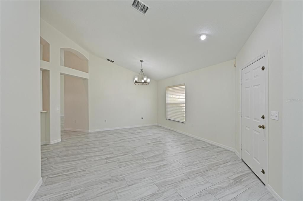 En Venta: $399,000 (2 camas, 2 baños, 1638 Pies cuadrados)