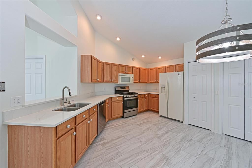 En Venta: $399,000 (2 camas, 2 baños, 1638 Pies cuadrados)