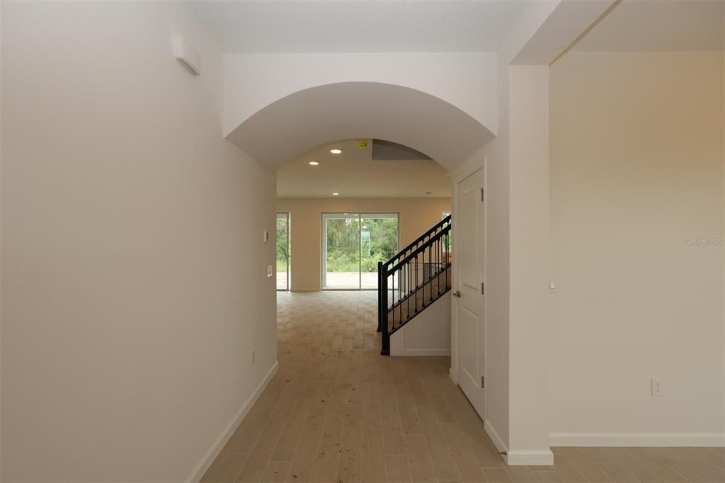 Activo con contrato: $709,990 (5 camas, 4 baños, 3148 Pies cuadrados)