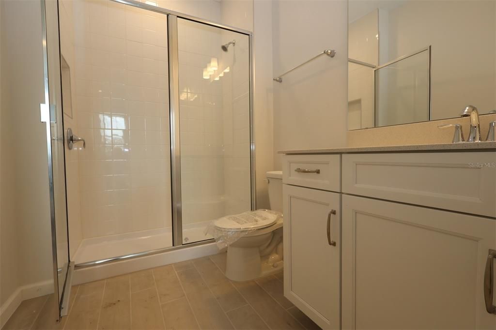 Activo con contrato: $709,990 (5 camas, 4 baños, 3148 Pies cuadrados)