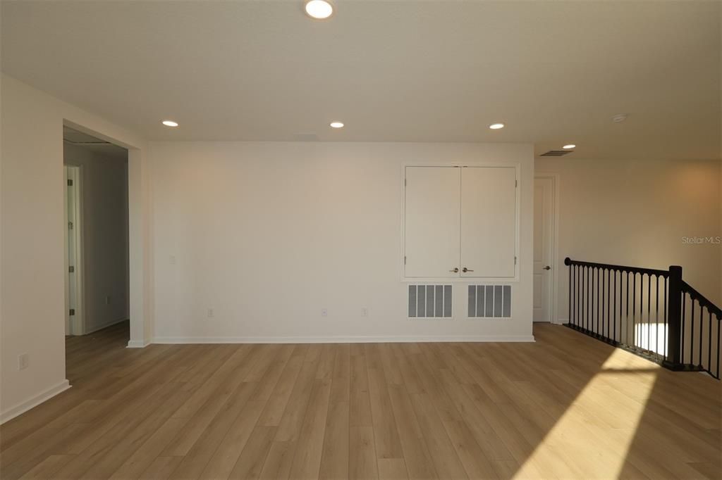 Activo con contrato: $709,990 (5 camas, 4 baños, 3148 Pies cuadrados)