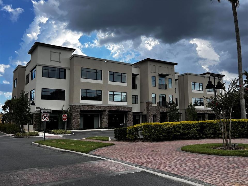 На продажу: $34,740 (0 спален, 0 ванн, 764 Квадратных фут)