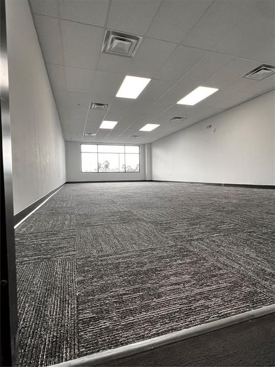 На продажу: $34,740 (0 спален, 0 ванн, 764 Квадратных фут)