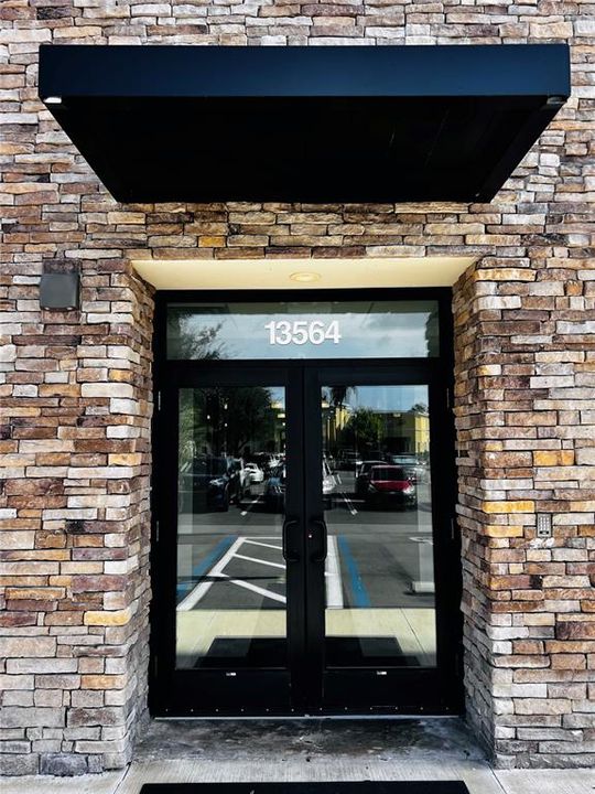 На продажу: $34,740 (0 спален, 0 ванн, 764 Квадратных фут)