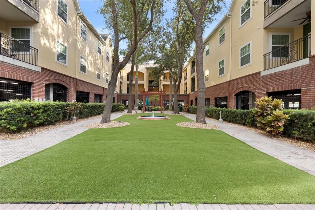 Под контрактом: $155,000 (1 спален, 1 ванн, 598 Квадратных фут)