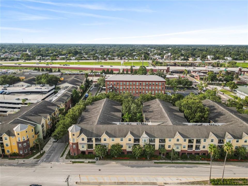 Под контрактом: $155,000 (1 спален, 1 ванн, 598 Квадратных фут)