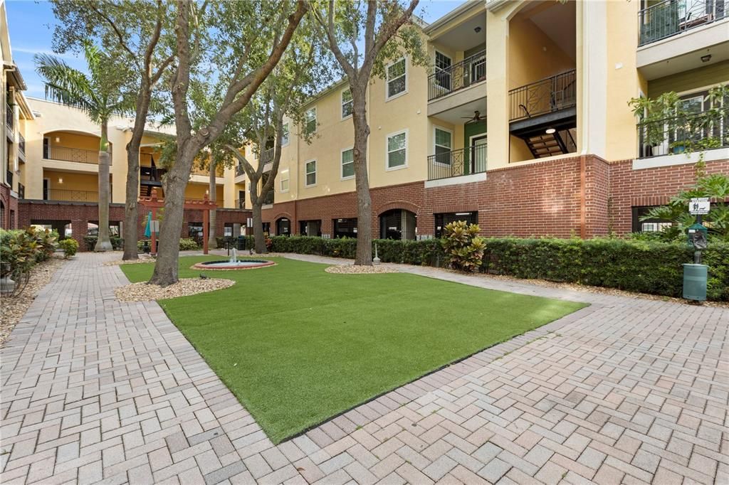 Под контрактом: $155,000 (1 спален, 1 ванн, 598 Квадратных фут)