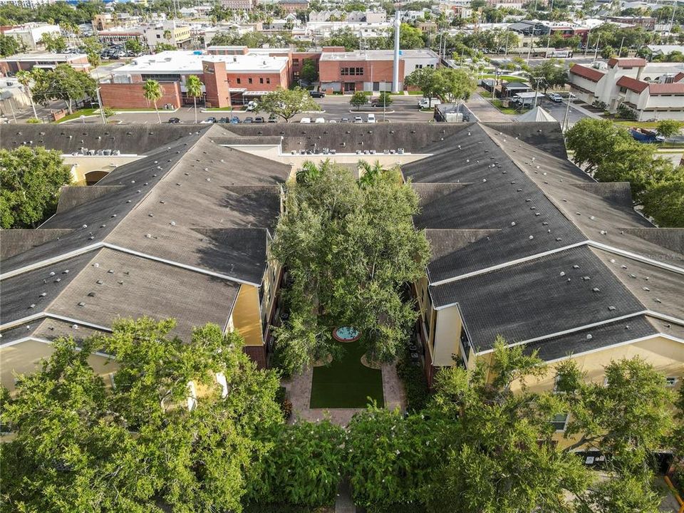 Под контрактом: $155,000 (1 спален, 1 ванн, 598 Квадратных фут)