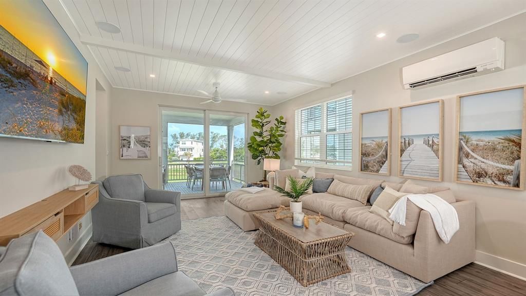 待售: $1,375,000 (3 贝兹, 2 浴室, 1678 平方英尺)