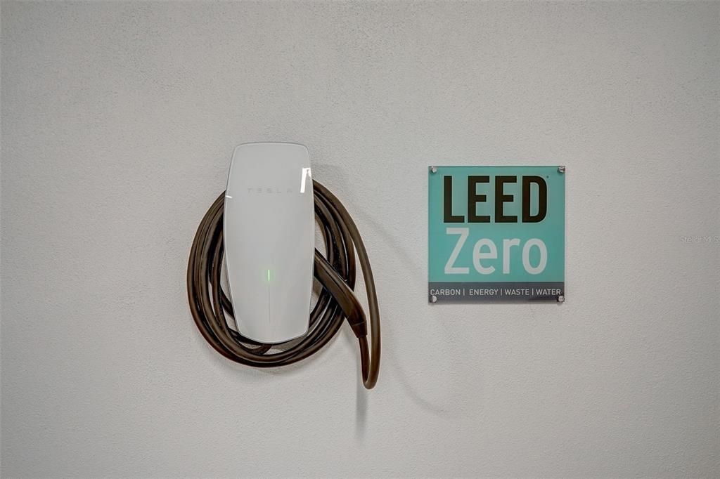 待售: $1,375,000 (3 贝兹, 2 浴室, 1678 平方英尺)