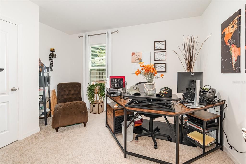 На продажу: $377,990 (5 спален, 3 ванн, 2447 Квадратных фут)