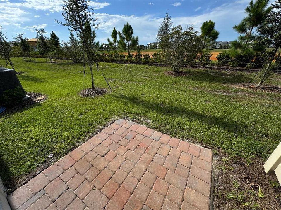 Active With Contract: $2,350 (3 beds, 2 baths, 1561 Square Feet)