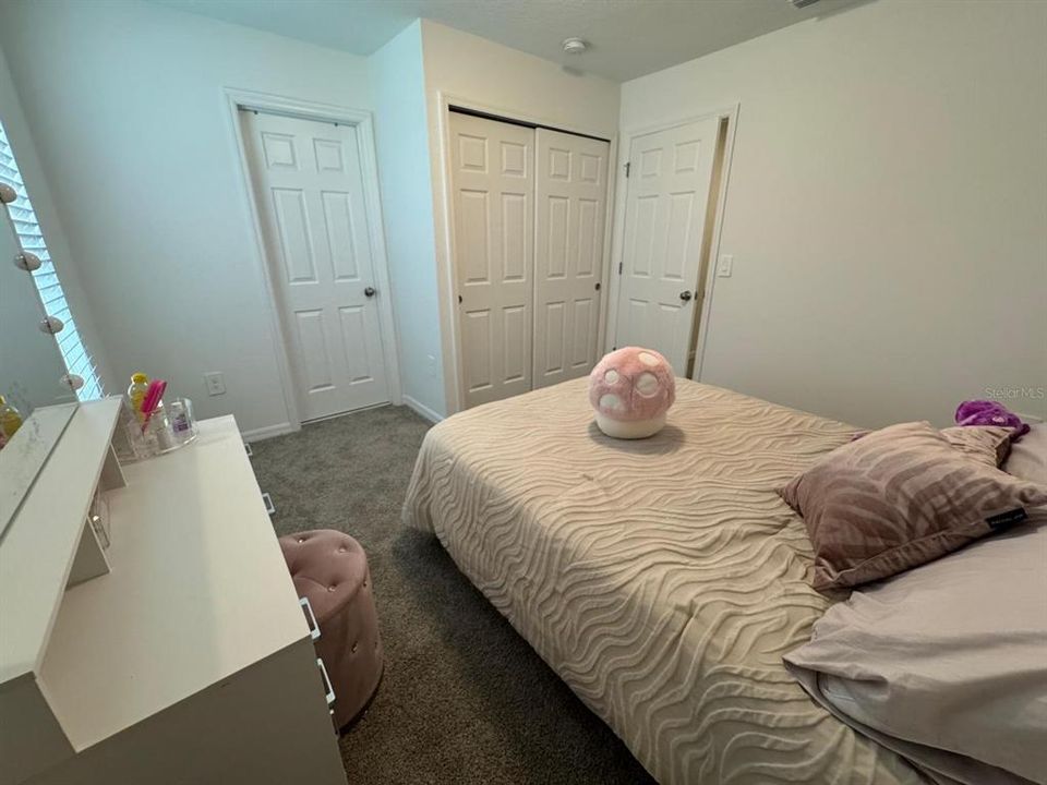 Active With Contract: $2,350 (3 beds, 2 baths, 1561 Square Feet)