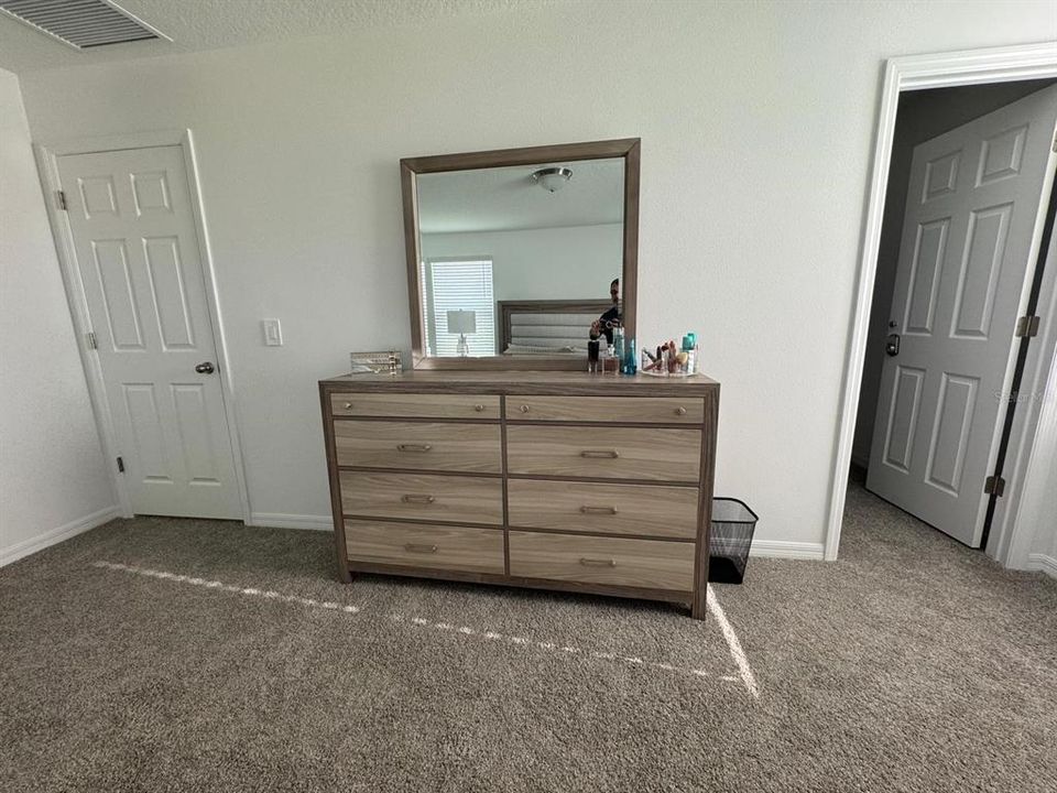 Active With Contract: $2,350 (3 beds, 2 baths, 1561 Square Feet)