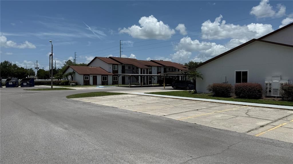 На продажу: $99,900 (2 спален, 2 ванн, 876 Квадратных фут)