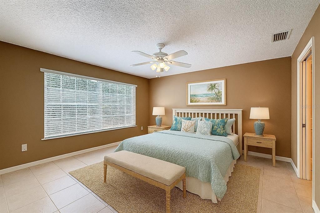 待售: $625,000 (3 贝兹, 2 浴室, 1639 平方英尺)