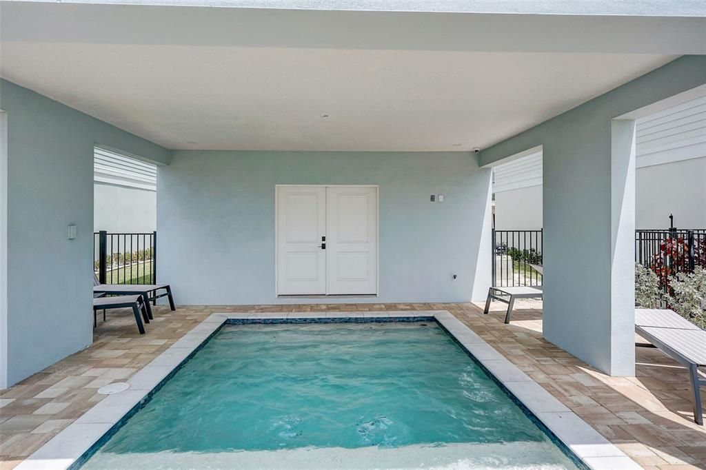 For Sale: $1,910,000 (4 beds, 2 baths, 1803 Square Feet)