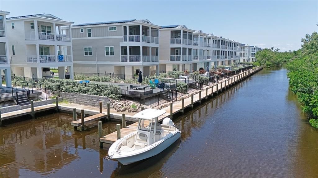 For Sale: $1,910,000 (4 beds, 2 baths, 1803 Square Feet)