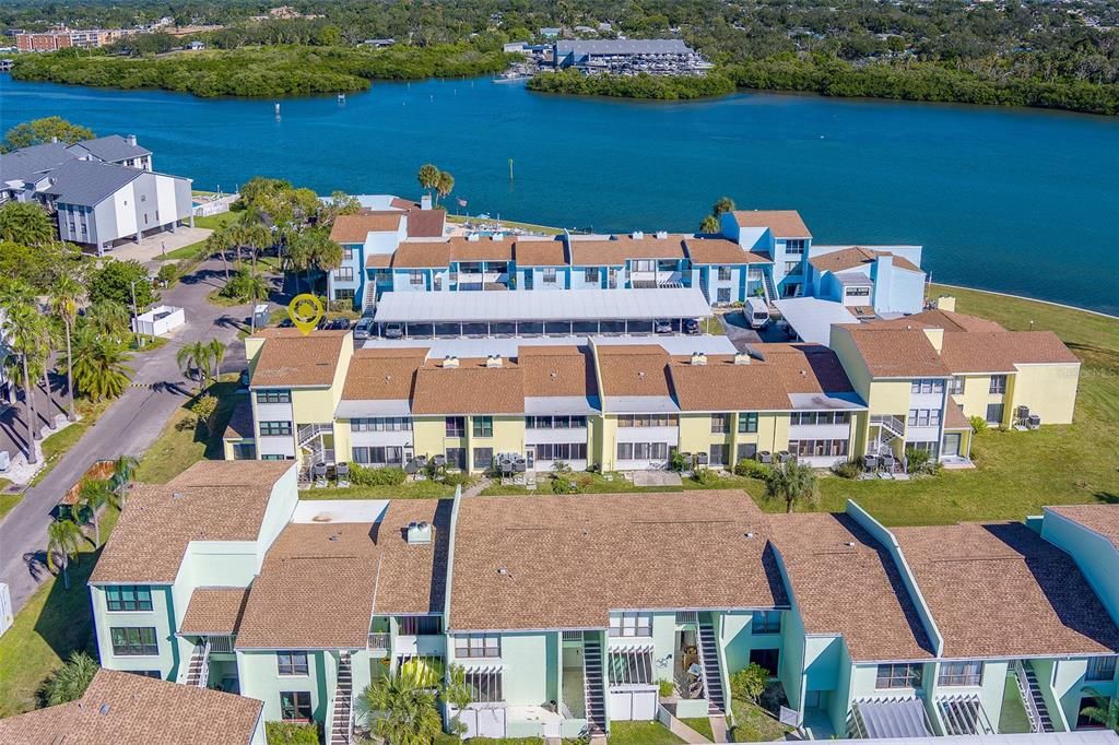 На продажу: $359,000 (2 спален, 2 ванн, 1258 Квадратных фут)