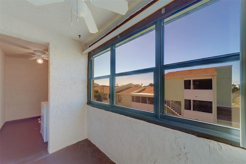 На продажу: $359,000 (2 спален, 2 ванн, 1258 Квадратных фут)